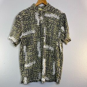 Tommy Bahama Green and White Patterned Shirt